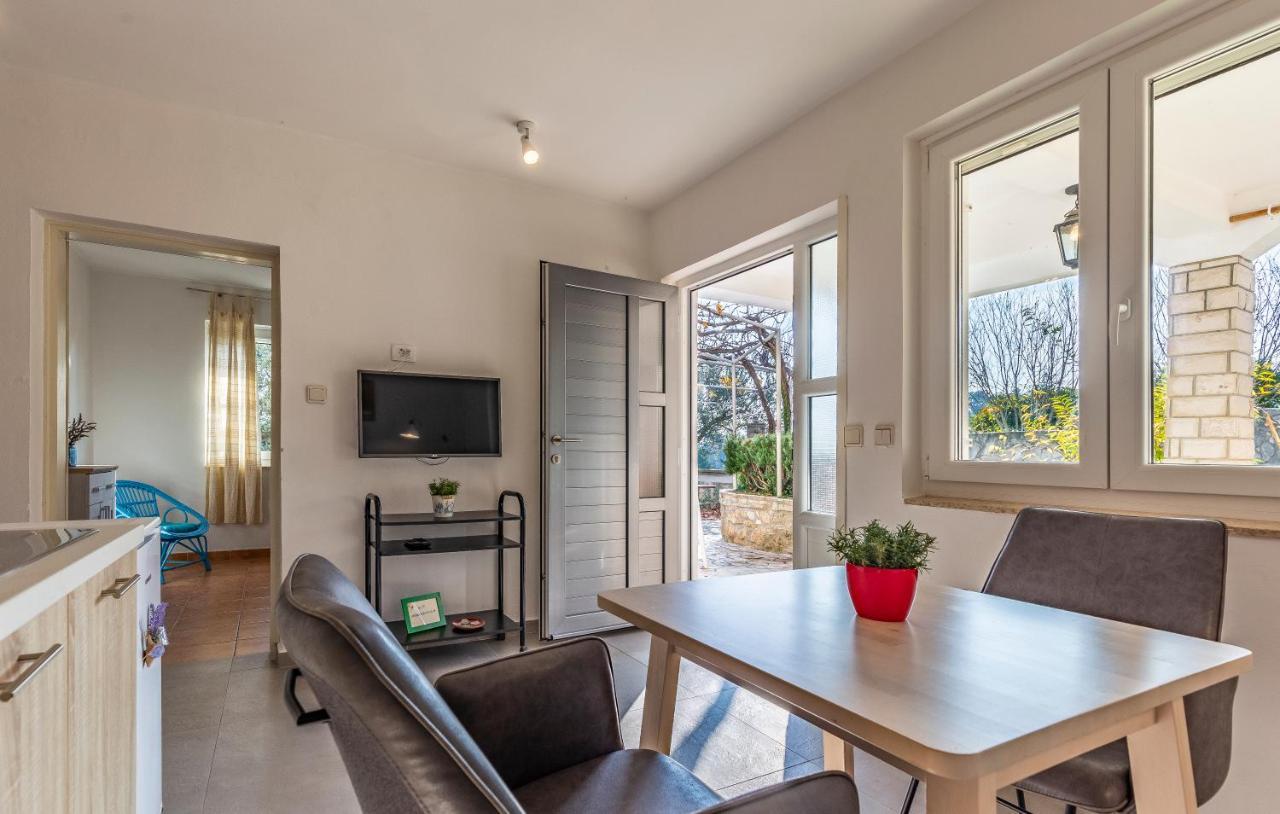Apartments Pimpinella プレマントゥーラ エクステリア 写真