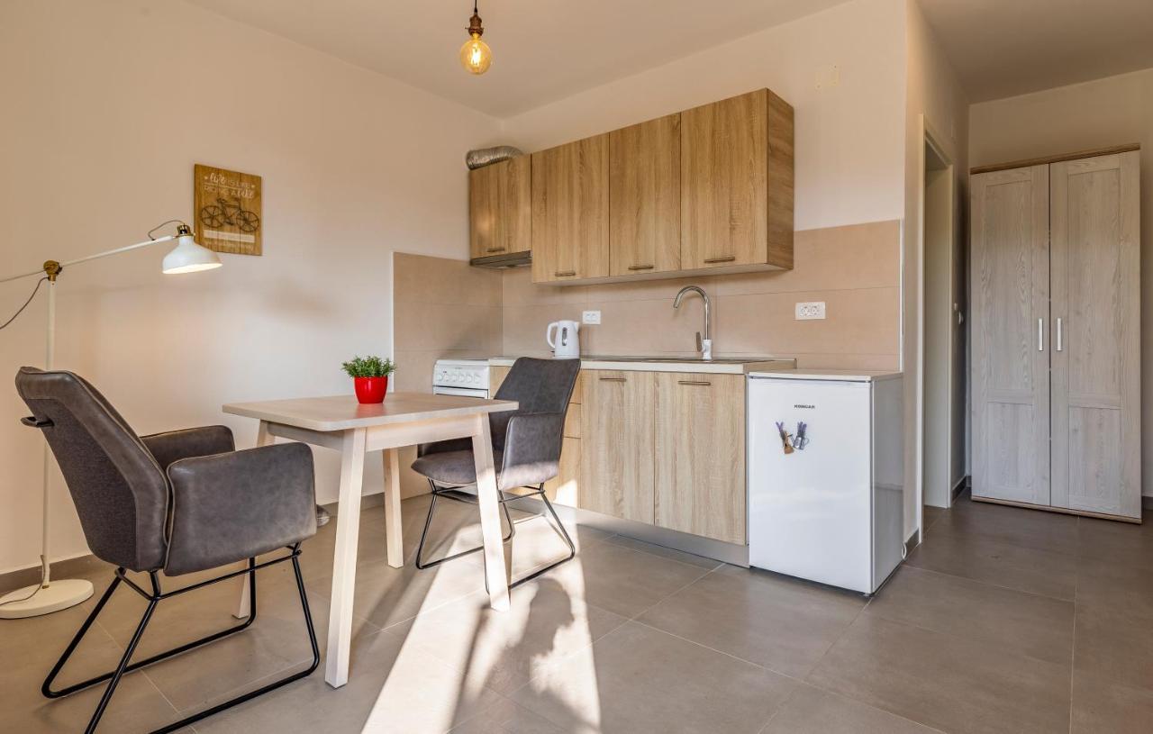 Apartments Pimpinella プレマントゥーラ エクステリア 写真