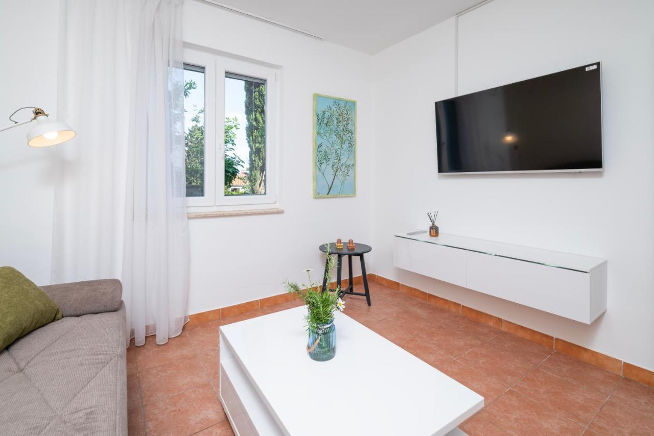 Apartments Pimpinella プレマントゥーラ エクステリア 写真